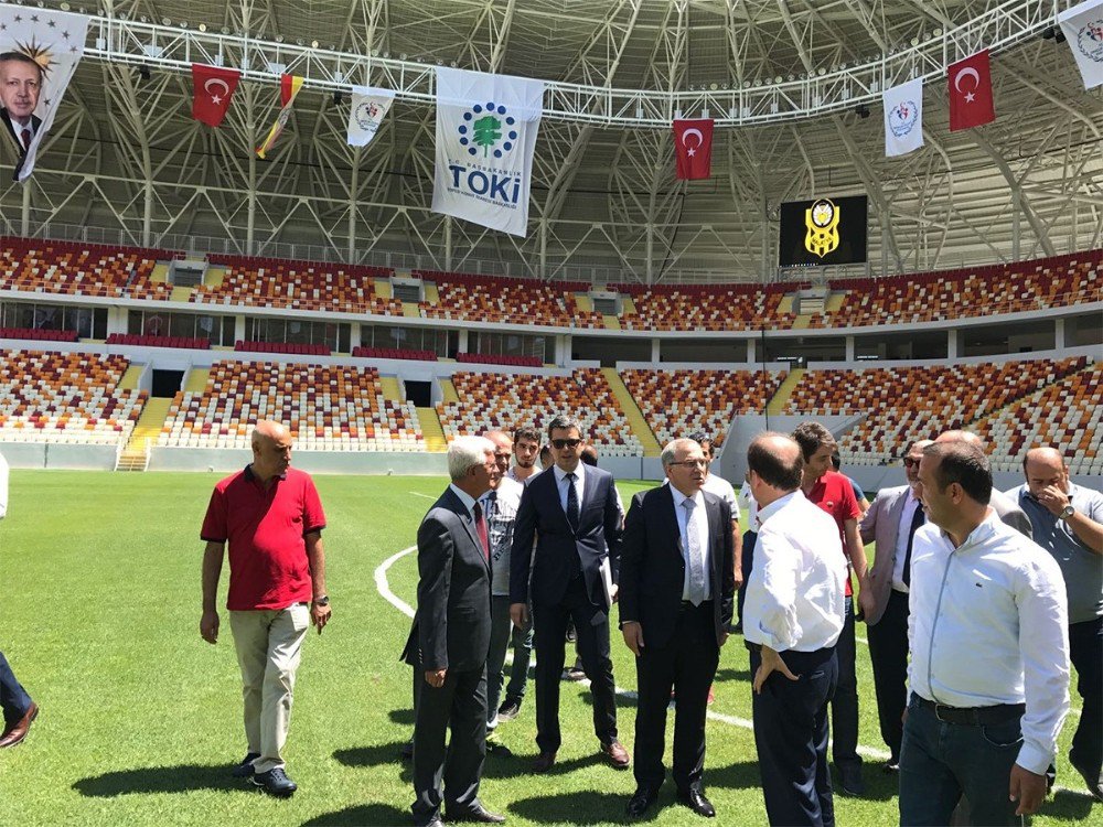 Bölgenin en büyük futbol stadyumu Malatya’da hizmete sunuldu