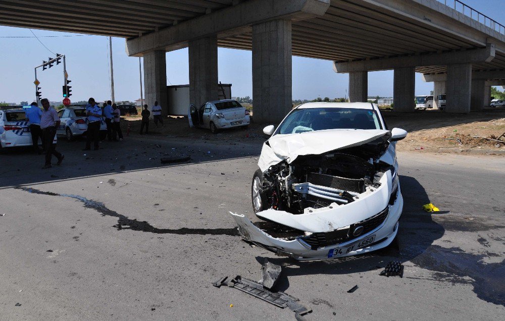 Antalya’da trafik kazası: 1 yaralı