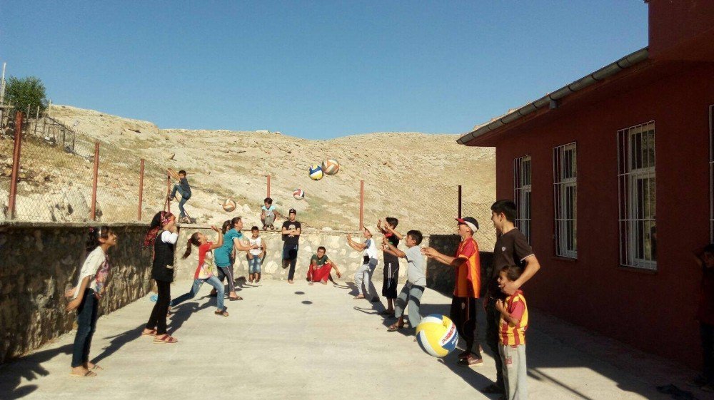 Köy öğrencileri tatillerini spor yararak geçirecek