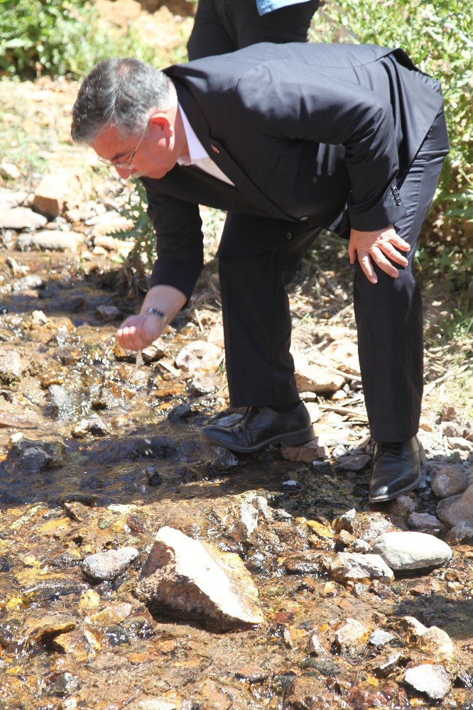 Bakan Yılmaz, Kızılırmak’ın doğduğu köye gitti