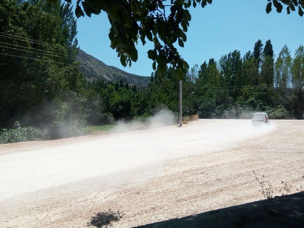 Tamamlanmayan yol vatandaşları çileden çıkardı