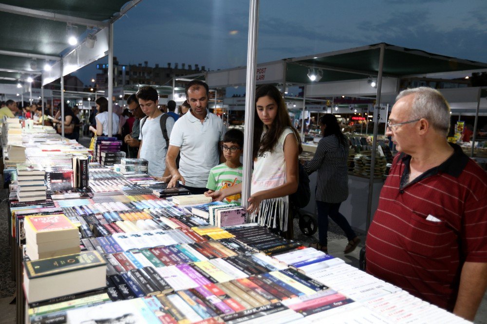 Manavgat Kitap Günleri’ne yoğun ilgi