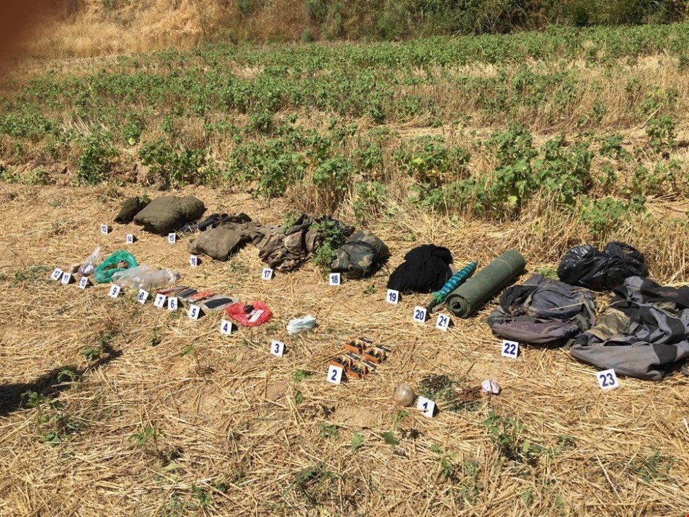PKK’lıların sırt çantalarında çok sayıda mühimmat ele geçirildi