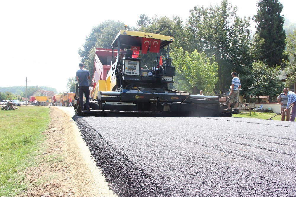 Düzce’de bu yıl planlanan asfaltın yüzde 40’ı tamamlandı