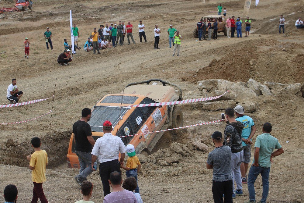 Beyşehir’de nefes kesen off-road yarışları