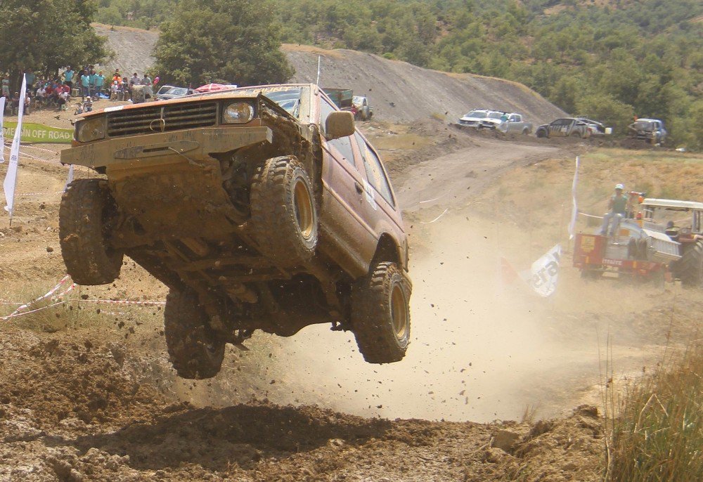 Beyşehir’de nefes kesen off-road yarışları