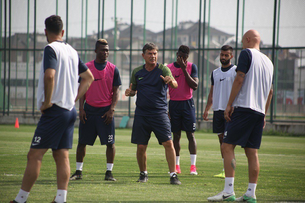 Adana Demirspor, Balıkesirspor maçına tam kadro hazırlanıyor