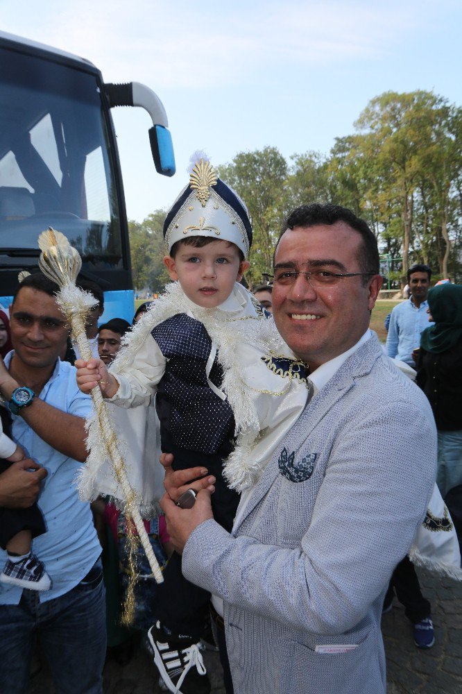 Yüzlerce çocuk sünnet olacak