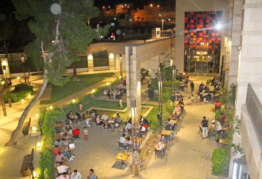 Bahçe keyfi Piazza’da doyasıya yaşanıyor