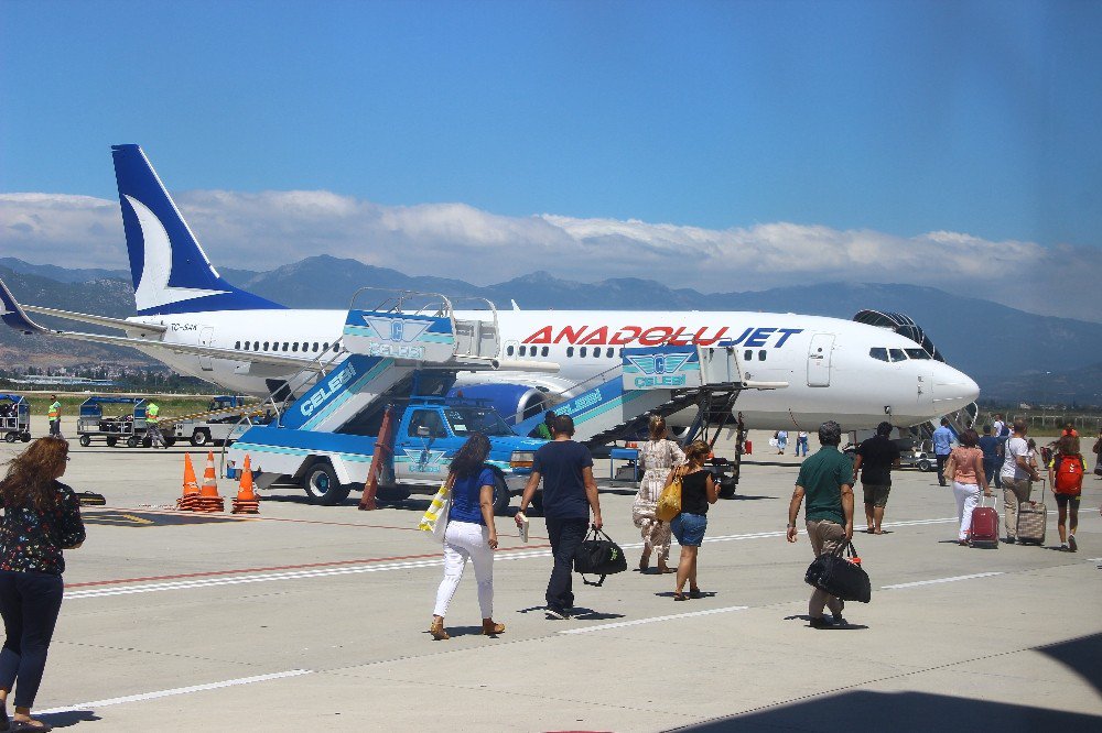 Koca Seyit Havalimanı büyümeye devam ediyor