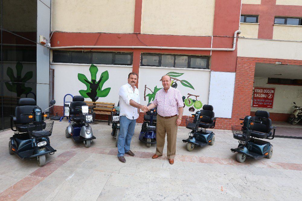 Gurbetçi çiftten Efeler Belediyesine anlamlı bağış