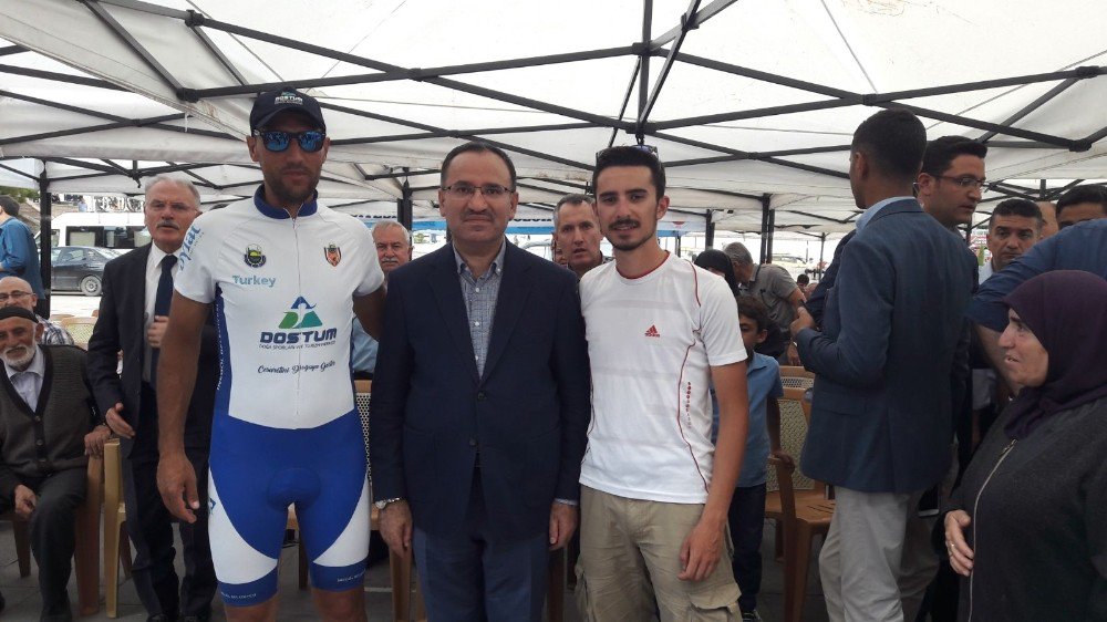 Dostum zirveye pedal çevirdi