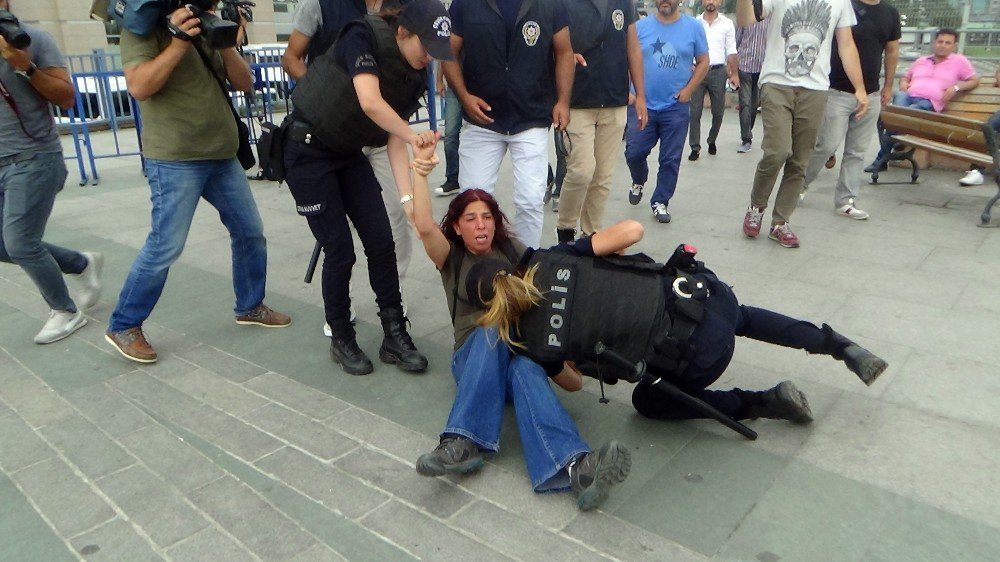 İstanbul Adliyesi’nde Gülmen ve Özakça gerginliği