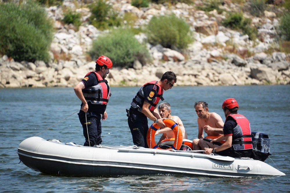 Bozüyük Belediyesi itfaiye ekiplerinden nefes kesen tatbikat