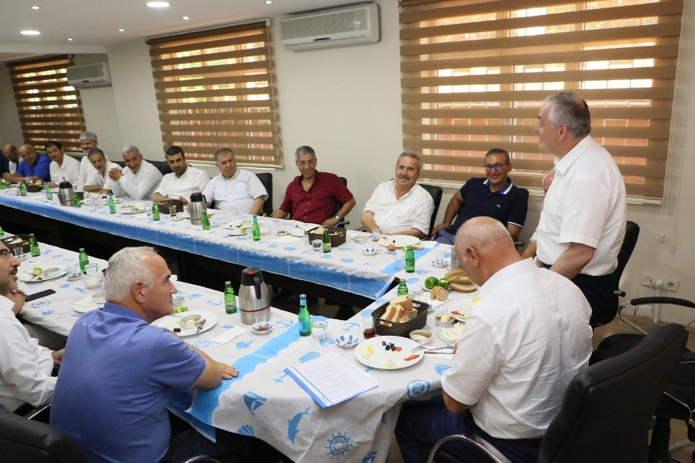 Başkan Aydın Rami Kuru Gıda esnafıyla buluştu