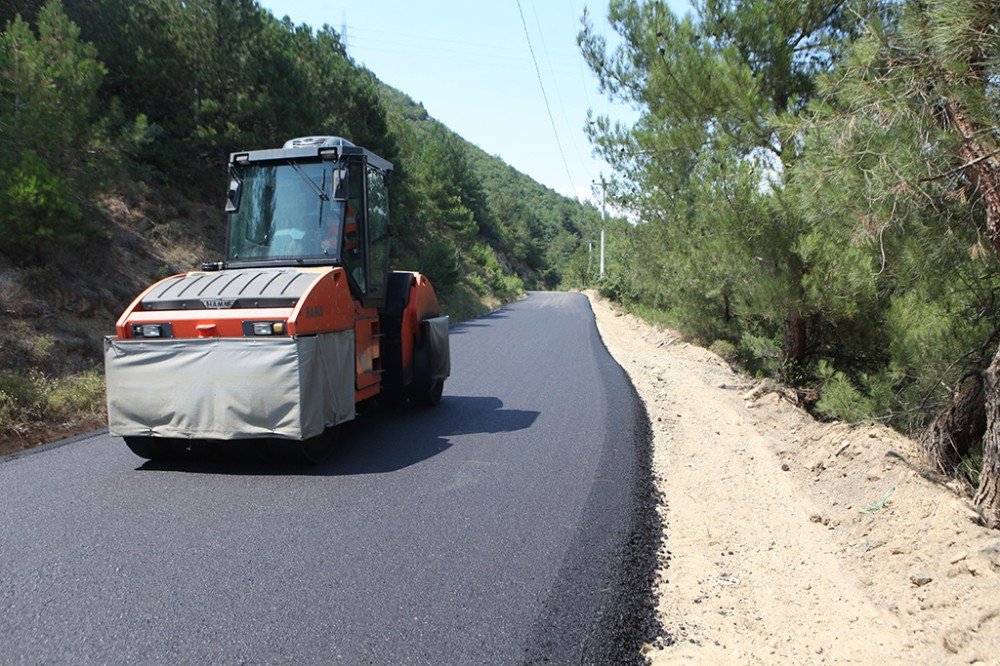 Geyve Melekşesolak mahallesi sıcak asfaltla buluştu