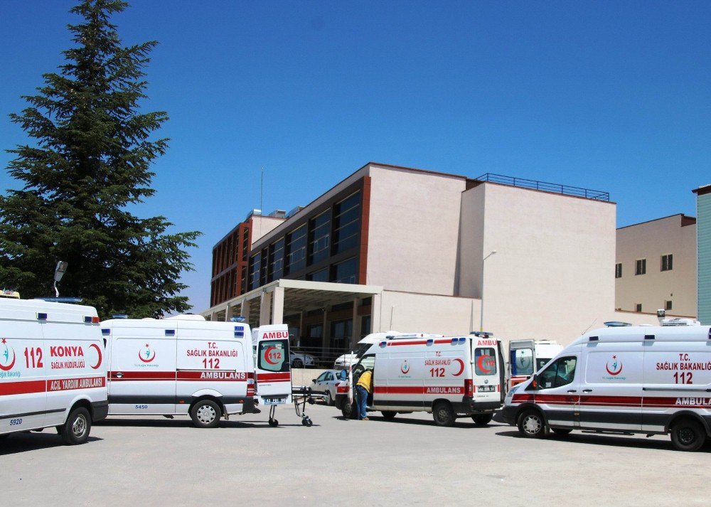 Konya’da otomobil şarampole devrildi: 4 yaralı