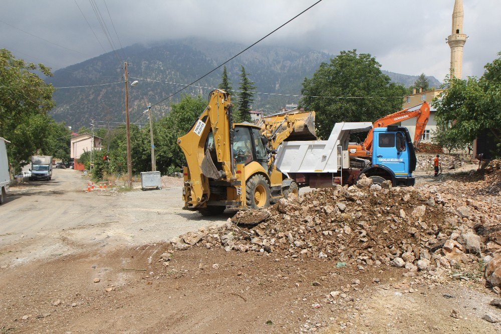 Toroslar’da "Her Köye Bir Meydan" projesi