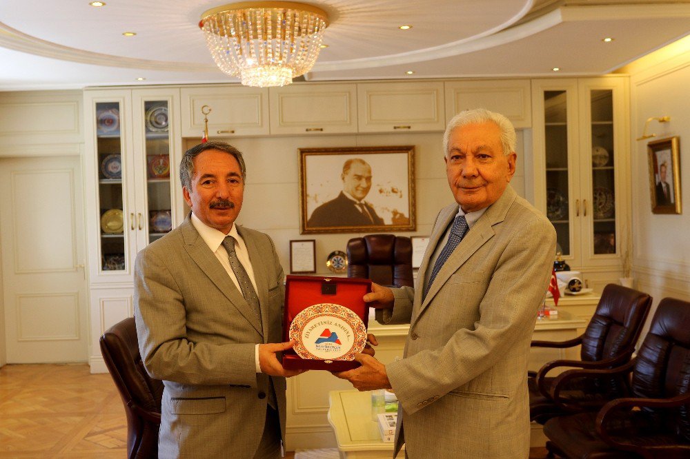 Sağlık eski Bakanı Eryılmaz’dan Rektör Karabulut’a ziyaret