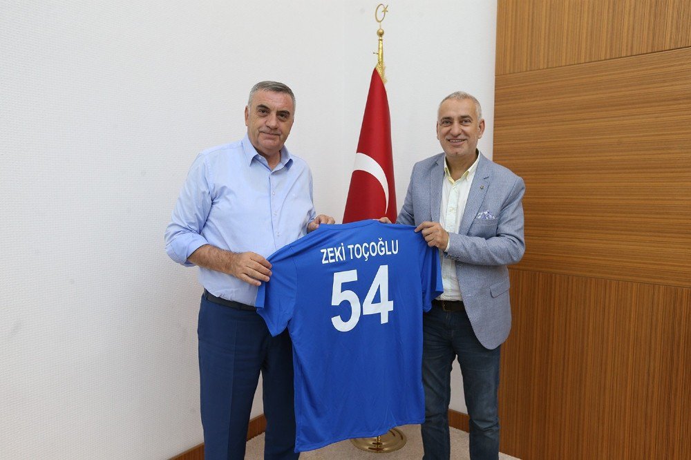 Başkan Toçoğlu, Adapazarıspor Kulübü ve SAGÜSAD’ı makamında ağırladı