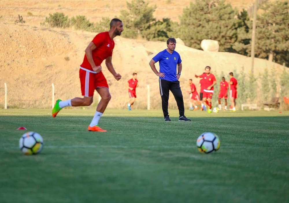 Evkur Yeni Malatyaspor’da Osmanlıspor maçı hazırlıkları sürüyor