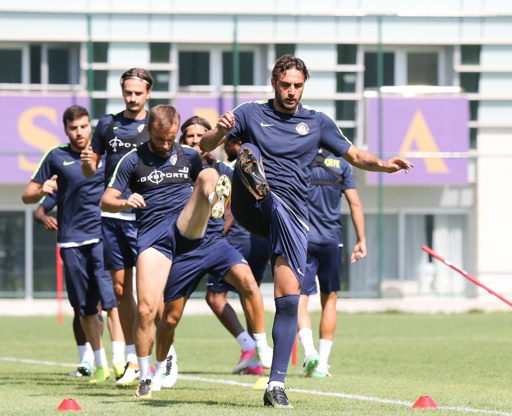 Osmanlıspor günü çift antrenmanla tamamladı