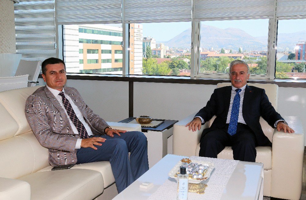 Vali Kamçı’dan adliye ve baroya ziyaret