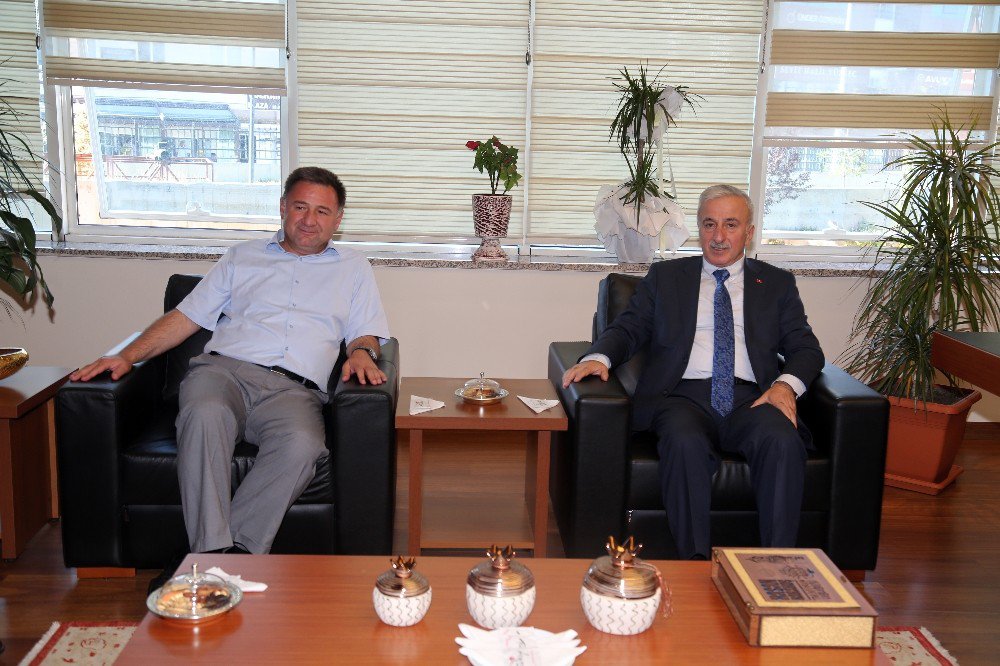 Vali Kamçı’dan adliye ve baroya ziyaret