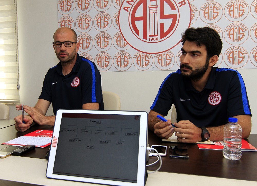 Gelen talepler Antalyaspor Altyapı Direktörü İspanyol Badia’yı şaşırttı