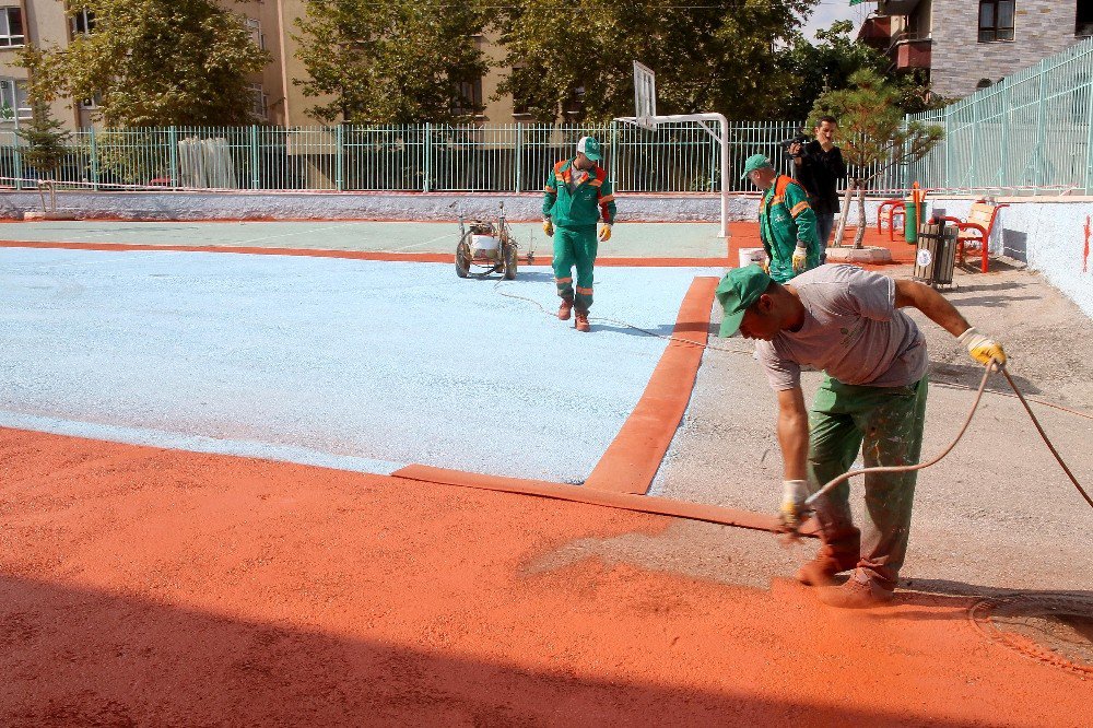 Çankaya’daki okullarda tadilat başladı