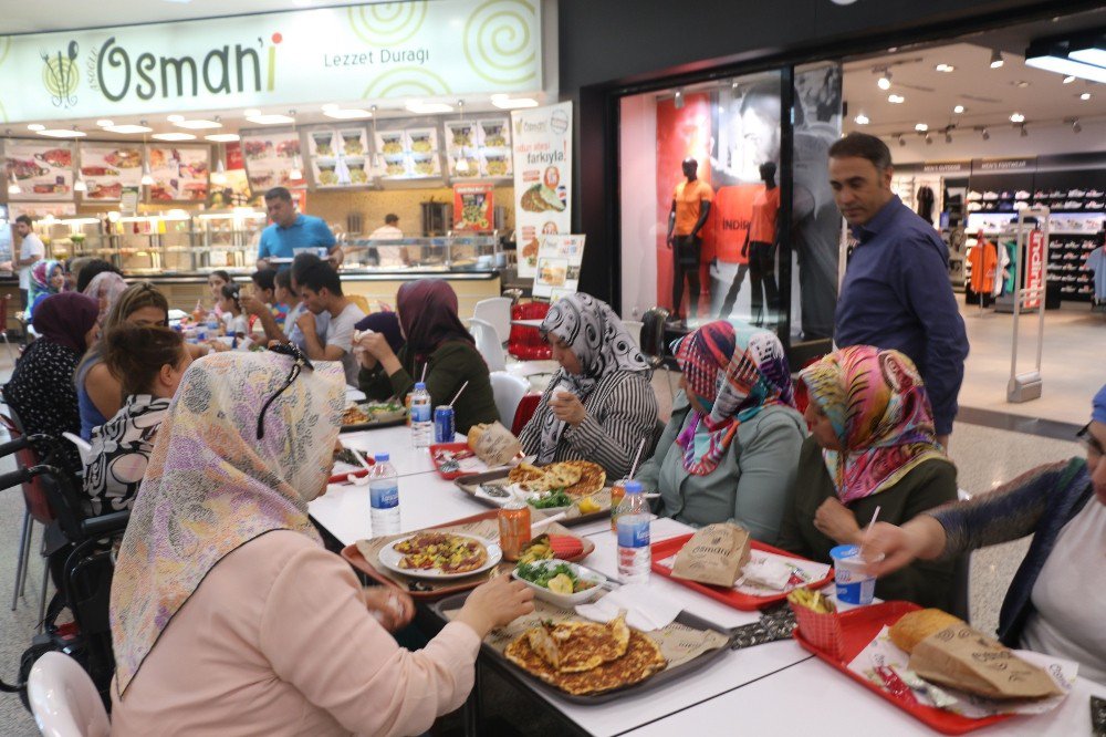 Kayapınar’da özel öğrenciler için sinema etkinliği