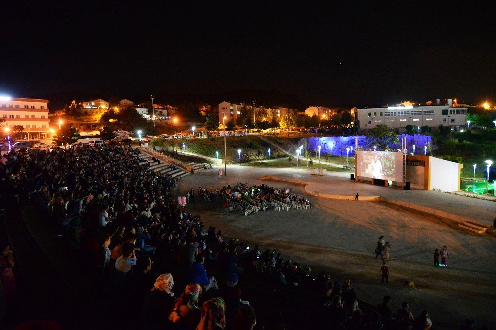 Bozüyük Metristepe 1. Sinema Festivali devam ediyor