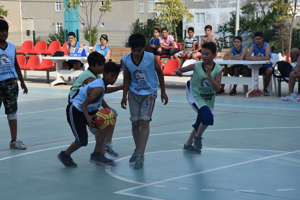 Takımını Kur Sahaya Çık Sokak Basketbolu turnuvası