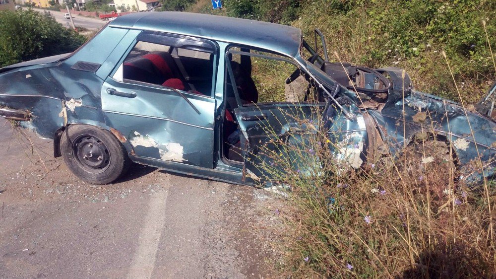 Kastamonu’da alkollü sürücü beton mikserine çarptı