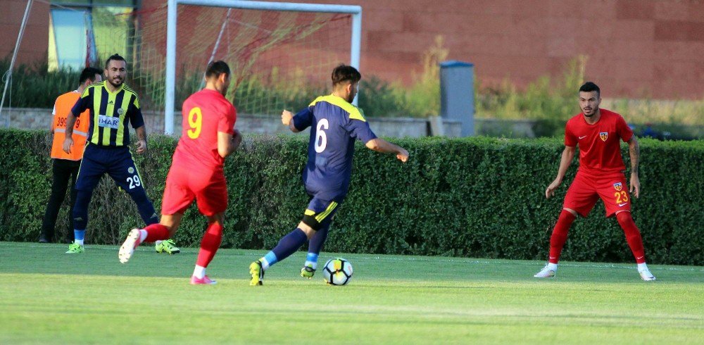 Kayserispor, Tarsus İdman Yurdu ile hazırlık maçı oynadı