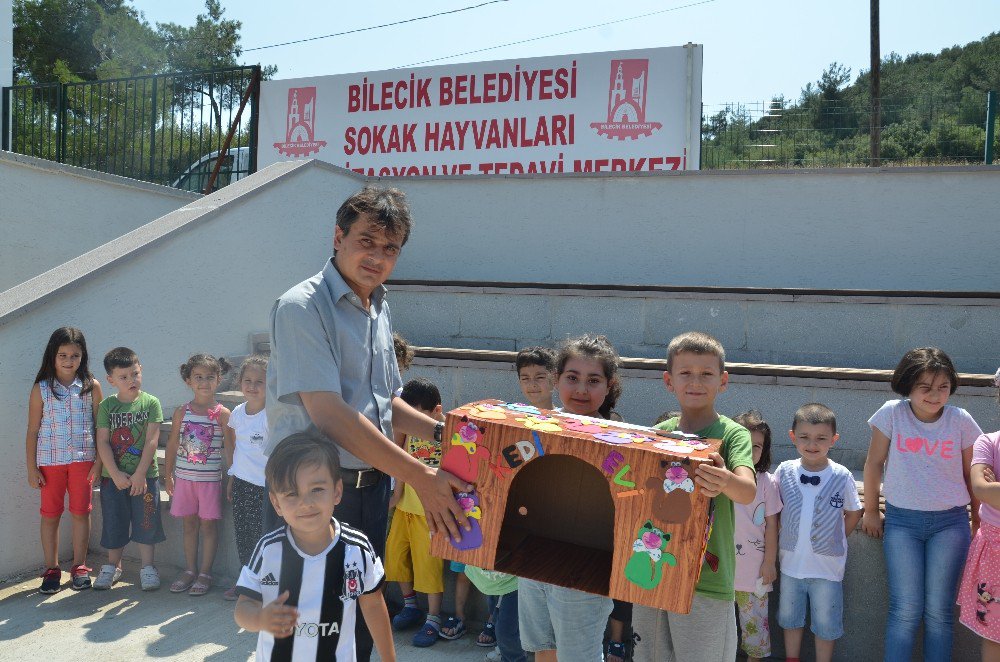 Miniklerden Sokak Hayvanları Tedavi ve Rehabilitasyon Merkezine ziyaret