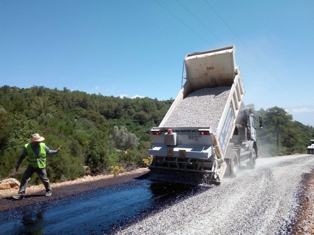 Fethiye ve Seydikemer’de Yol Çalışmaları Sürüyor