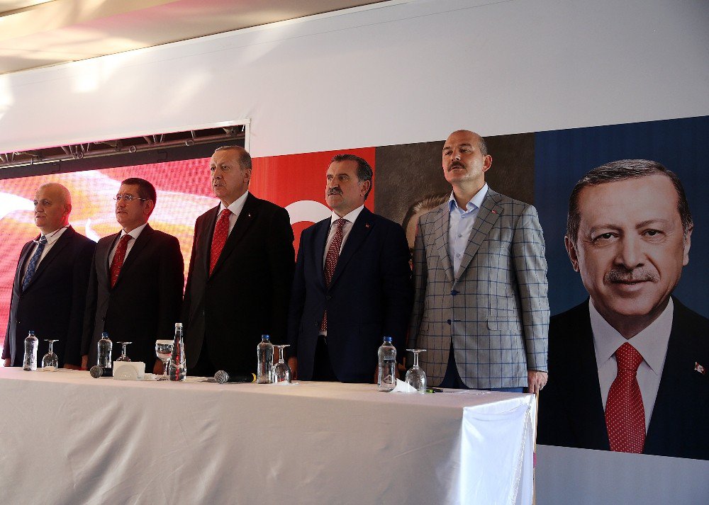 Cumhurbaşkanı Erdoğan Giresun’da partililere yoklama yaptı