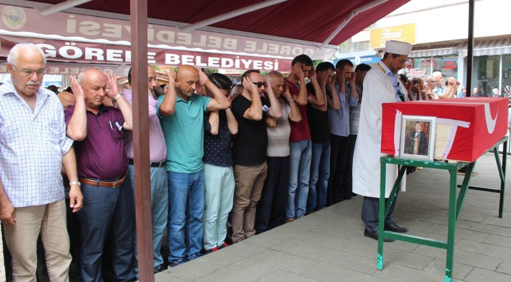 TRT Kemençe sanatçısı Maksutoğlu Görele’de son yolculuğuna uğurlandı