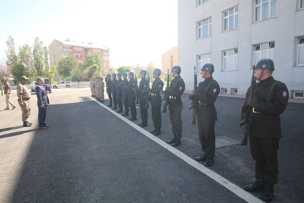 Vali Elban’dan İl Jandarma Komutanı Şahin’e ziyaret