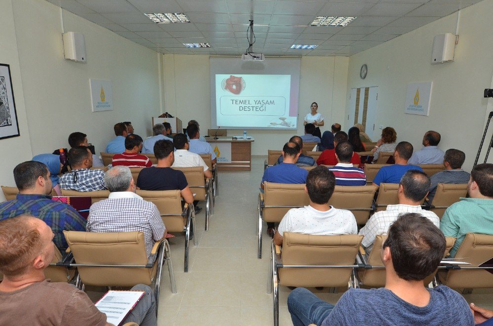 Yeşilyurt Belediyesi personellerine ilk yardım eğitimi