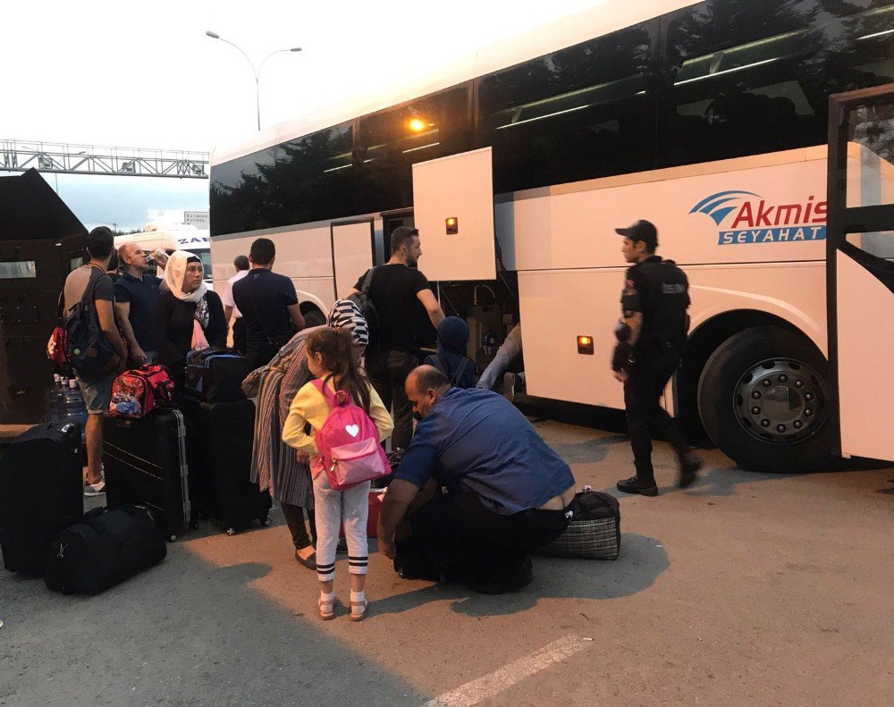 Sabiha Gökçen’e giriş çıkışı yasağı yolcuları mağdur ediyor