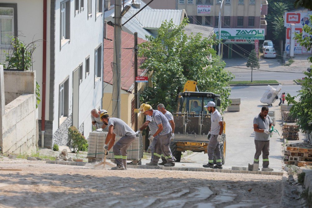 Bağlık Caddesi kilitli parke ile yenileniyor