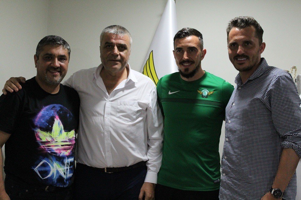 Akhisar Belediyespor, Hora’yı kadrosuna kattı