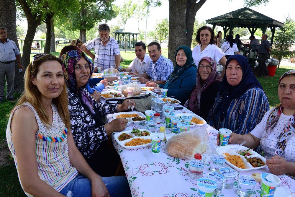 Başkan Ataç, Çifteler’de CHP Kadın Kolları Teşkilatı üyeleri ile buluştu