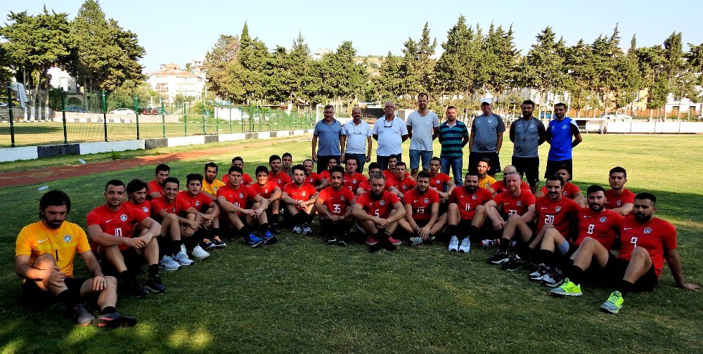 Çeşme Belediyespor yeni sezonun ilk antrenmanını yaptı