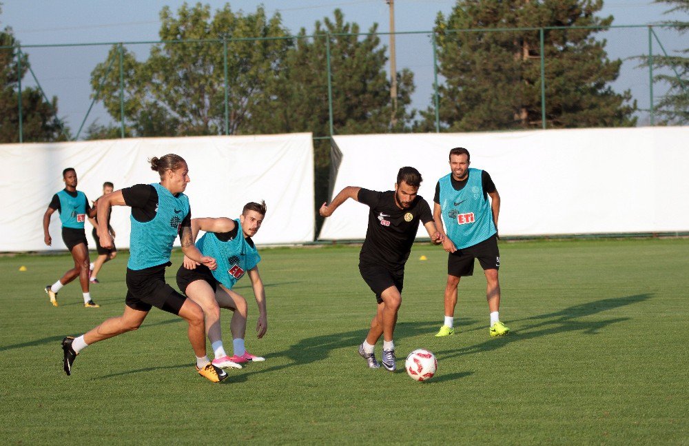 Geleceğin Arda Turan’ı yetişiyor