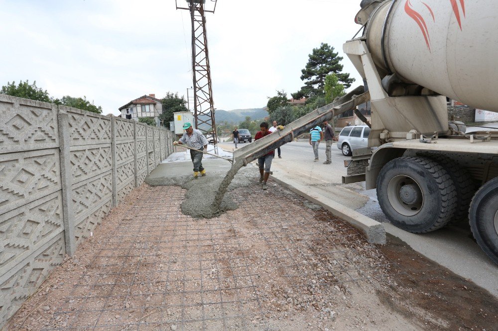 Kazımpaşa’ya hem doğalgaz hem de kaldırım