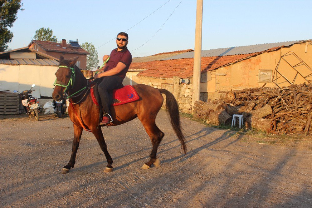 Rahvan at merakını gençlere de aşılamak istiyor