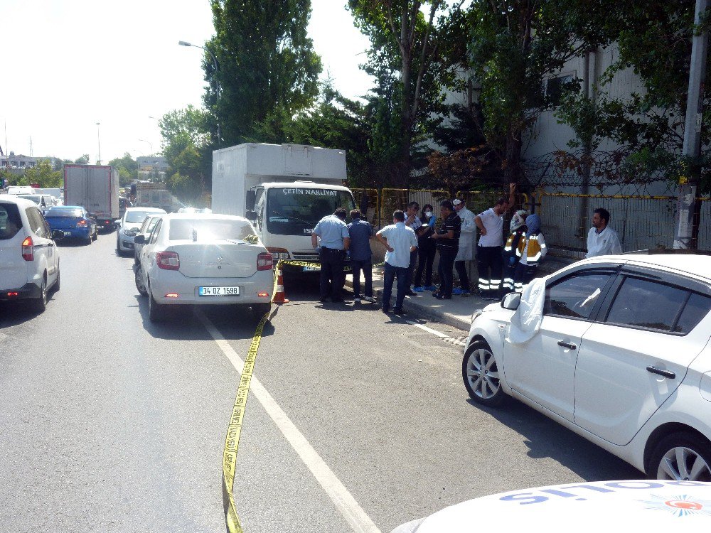 Ümraniye’de bir kişi araç içinde ölü bulundu